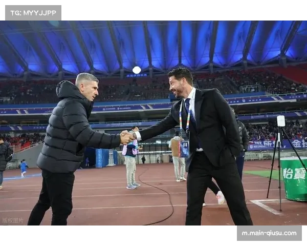 门将决策链与后场出球受考验 三镇方镜淇失误暴露体系问题